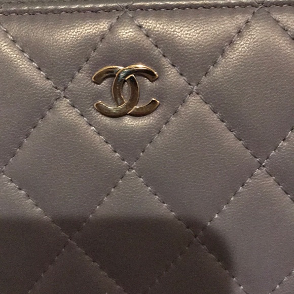 Chanel lavender wallet SHW zip around - Picture 6 of 8